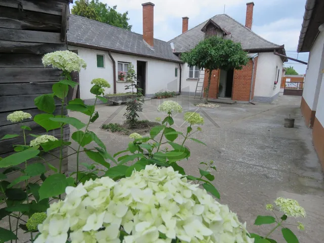 Eladó ház Győr, Ménfőcsanak 80 nm