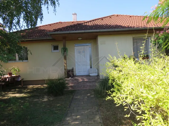 Eladó ház Győrújbarát 130 nm