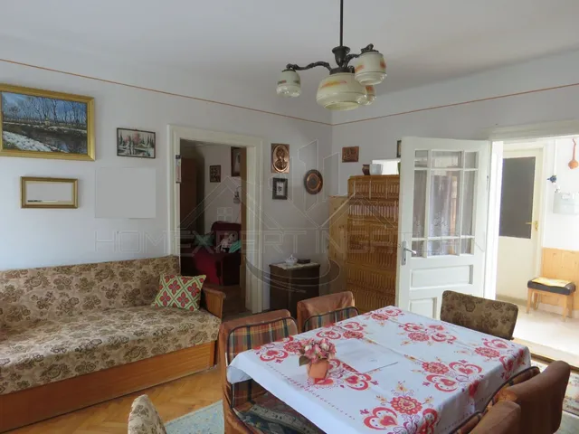 Eladó ház Nyúl 64 nm