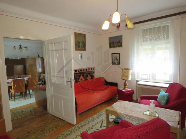 Eladó ház Nyúl 64 nm