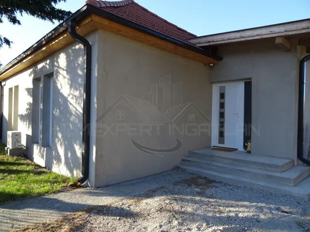 Eladó ház Győrladamér 92 nm