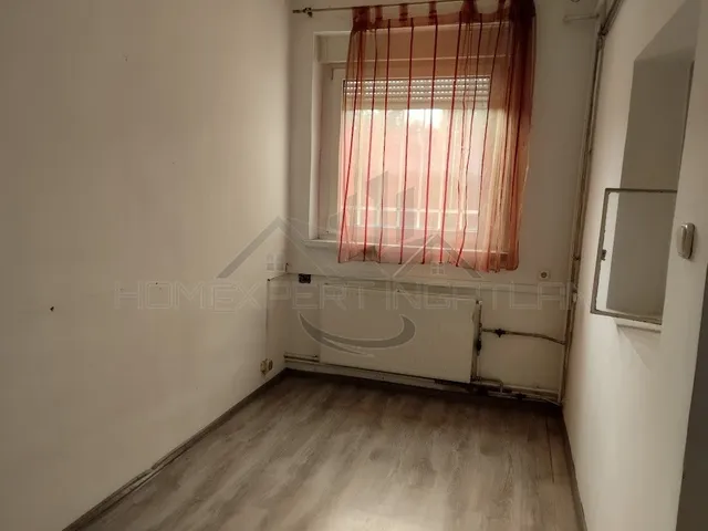 Kiadó kereskedelmi és ipari ingatlan Győr, Nádorváros 100 nm