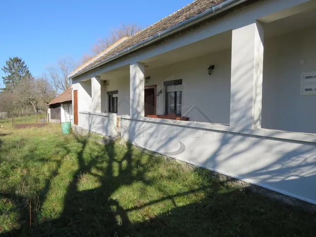 Eladó ház Fenyőfő 81 nm