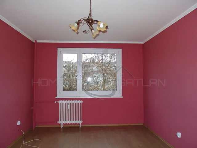 Eladó lakás Győr, Adyváros 53 nm