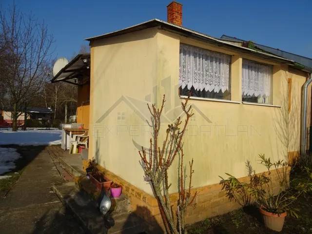 Eladó üdülő és hétvégi ház Győr, Gyirmót 25 nm