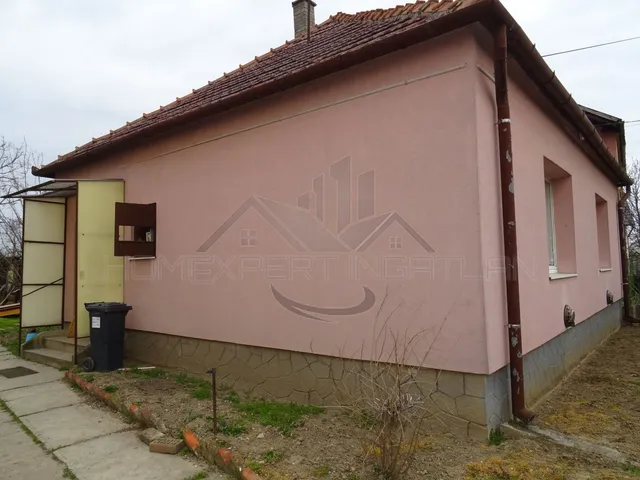 Eladó ház Kóny 80 nm