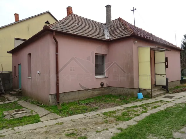 Eladó ház Kóny 80 nm