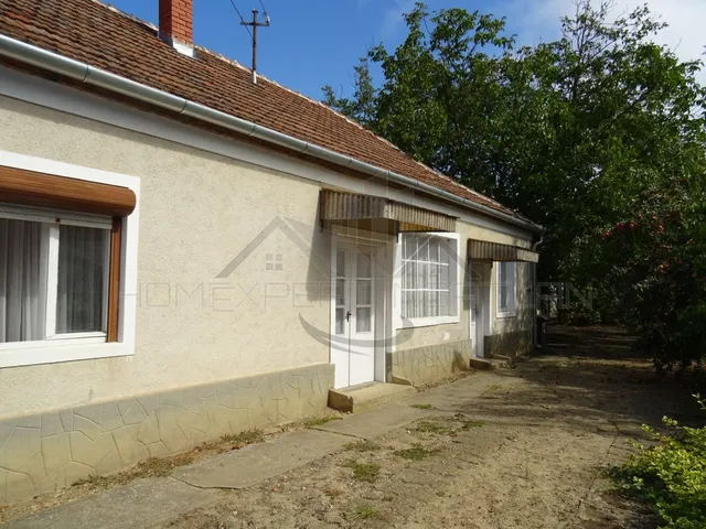 Eladó ház Kóny 88 nm