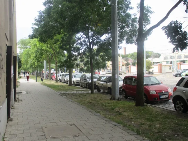Kiadó kereskedelmi és ipari ingatlan Budapest XI. kerület 85 nm