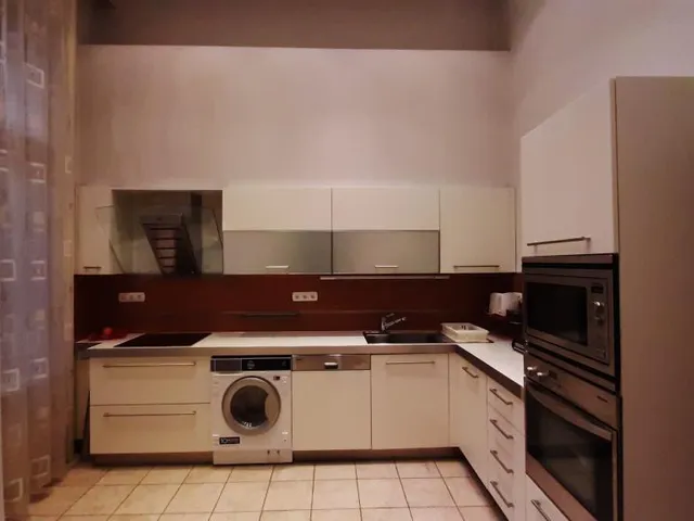 Kiadó lakás Budapest V. kerület, Belgrád rakpart 165 nm