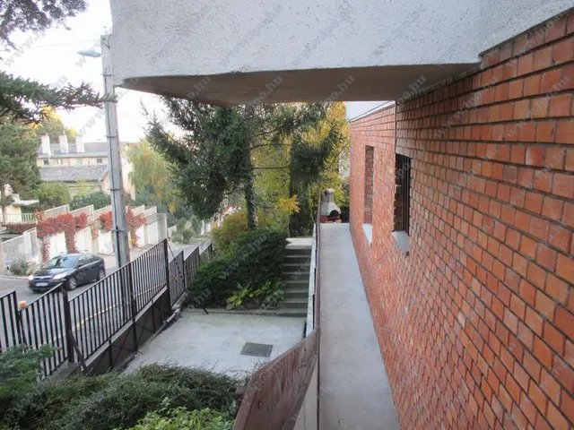 Kiadó lakás Budapest II. kerület, Alvinci út 46 nm