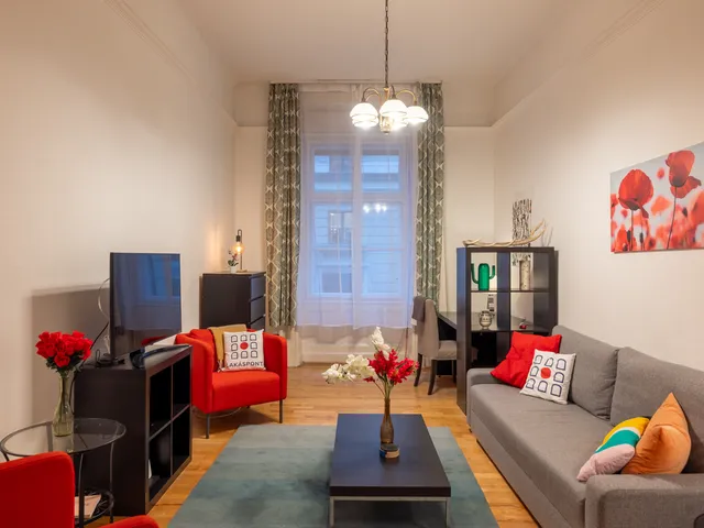 Kiadó lakás Budapest VI. kerület, Nagykörúton belüli terület 54 nm