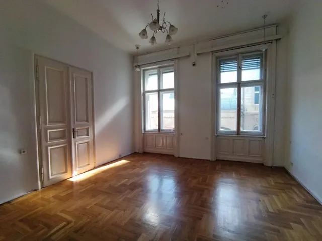 Kiadó kereskedelmi és ipari ingatlan Budapest VI. kerület, Teréz körút 90 nm