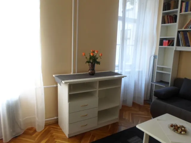 Kiadó lakás Budapest V. kerület, Belváros, Széchenyi utca 37 nm