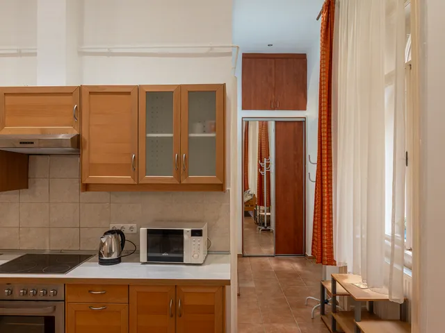 Kiadó lakás Budapest VII. kerület, Belső-Erzsébetváros, Erzsébet körút 46 nm