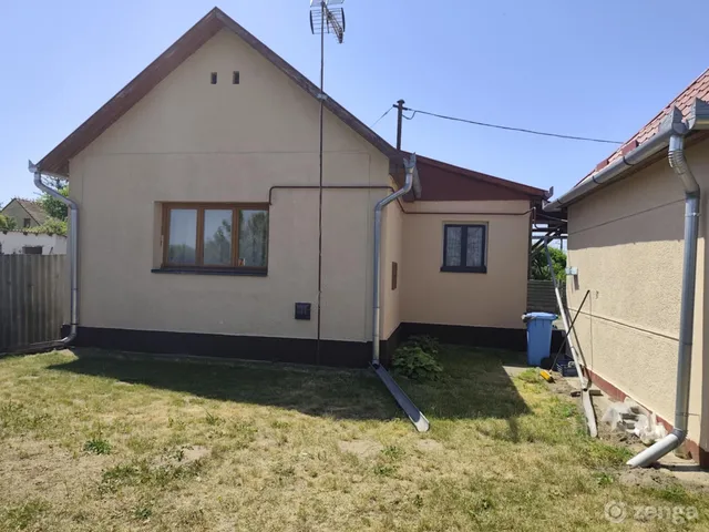 Eladó ház Vámospércs 70 nm