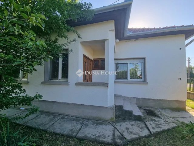 Eladó ház Kőtelek 100 nm