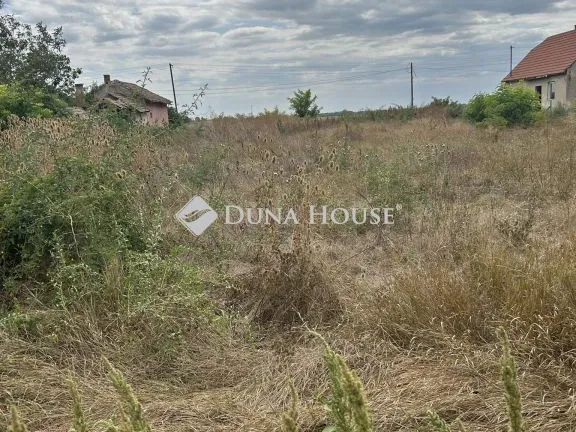 Eladó telek Tiszaföldvár, Damjanich út 1427 nm