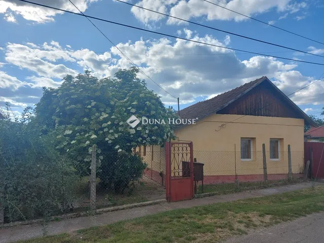 Eladó ház Szolnok 70 nm
