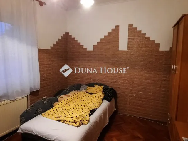 Eladó ház Tiszavárkony 130 nm