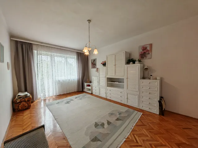 Eladó lakás Szolnok 58 nm