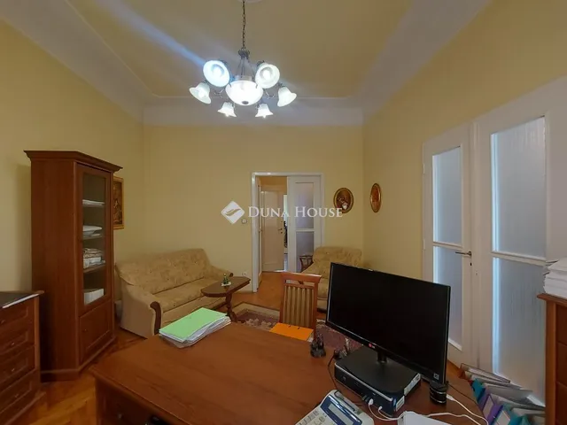 Eladó lakás Szolnok 101 nm