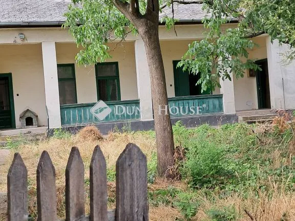 Eladó ház Jászkisér 180 nm