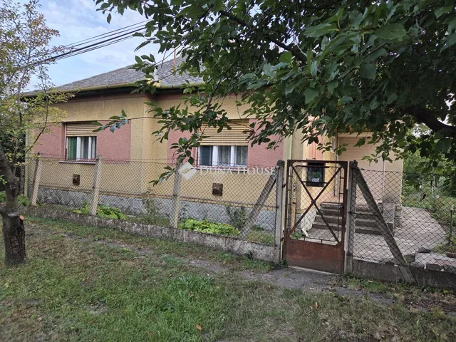 Eladó ház Újszász, Esze Tamás utca 67 nm