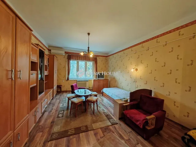 Eladó lakás Szolnok, Boldog Sándor István körút 34 nm