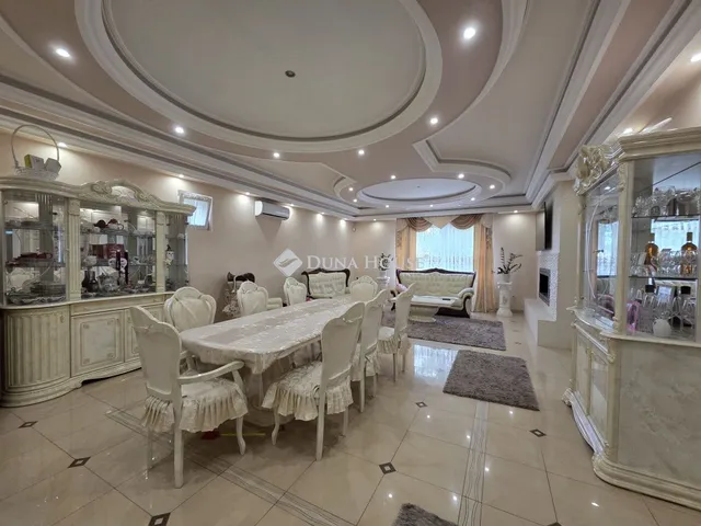 Eladó lakás Abony 147 nm