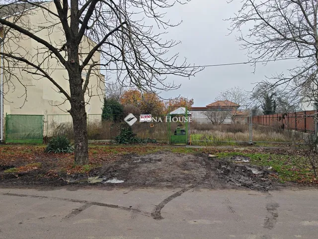 Eladó telek Szolnok 1005 nm