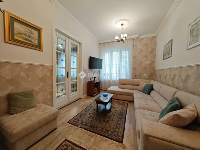 Eladó lakás Szolnok, Táncsics Mihály utca 105 nm