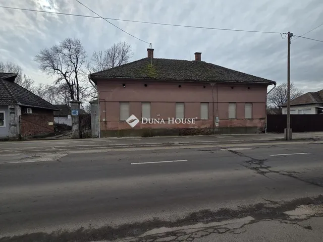 Eladó kereskedelmi és ipari ingatlan Gyomaendrőd