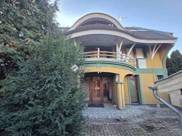 Eladó ház Szolnok 182 nm