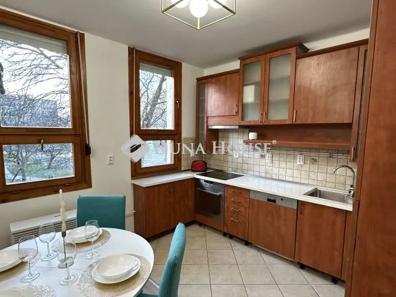 Eladó lakás Törökszentmiklós, Fáy András lakótelep 54 nm