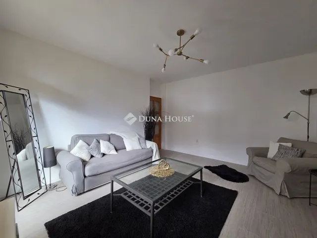 Eladó lakás Törökszentmiklós, Fáy András lakótelep 54 nm