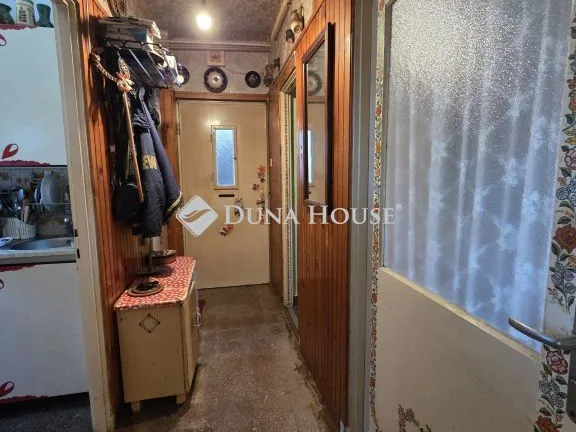 Eladó lakás Túrkeve, Petőfi tér 62 nm