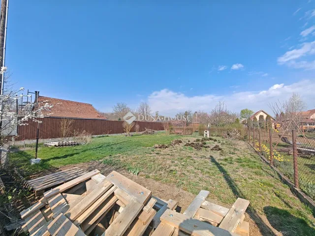 Eladó telek Szolnok, Borostyán utca 555 nm