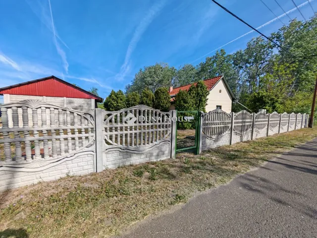 Eladó mezőgazdasági ingatlan Újszilvás, Rozmaring utca 90 nm