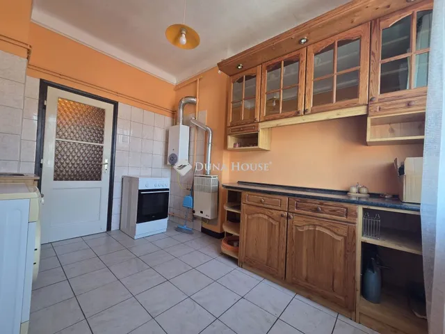 Eladó lakás Szolnok 38 nm