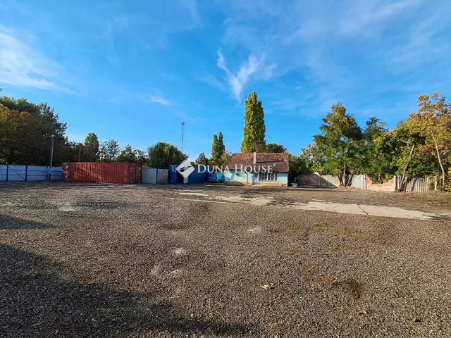 Eladó kereskedelmi és ipari ingatlan Szolnok 599 nm