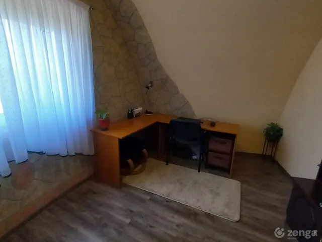 Eladó ház Lábatlan 200 nm
