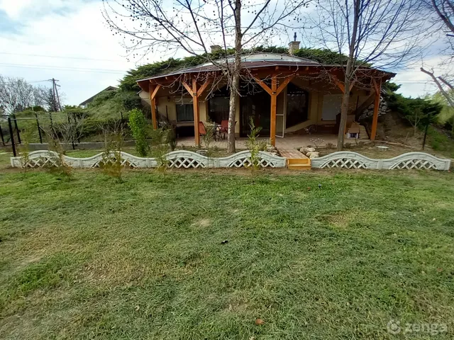 Eladó ház Lábatlan 200 nm