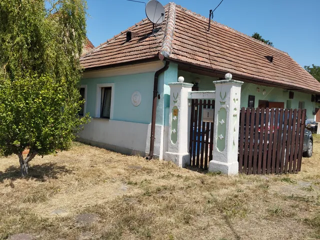 Eladó ház Rábatamási 80 nm