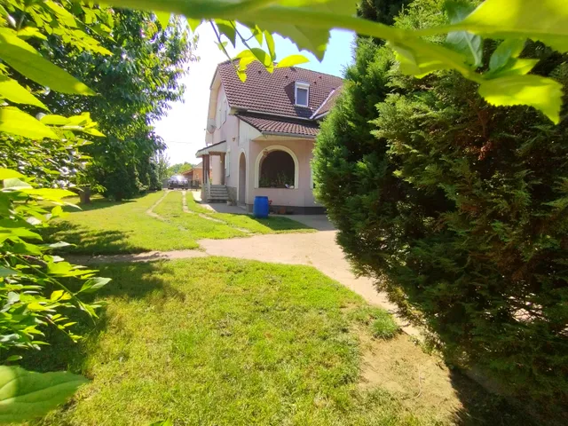 Eladó ház Győrladamér 190 nm