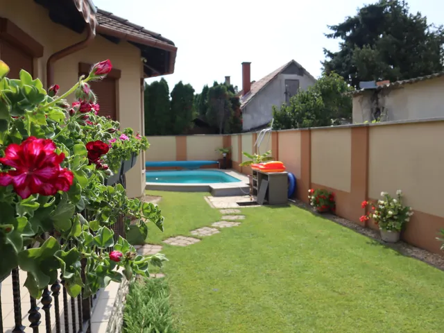 Eladó ház Győr, Bácsa, l 122 nm