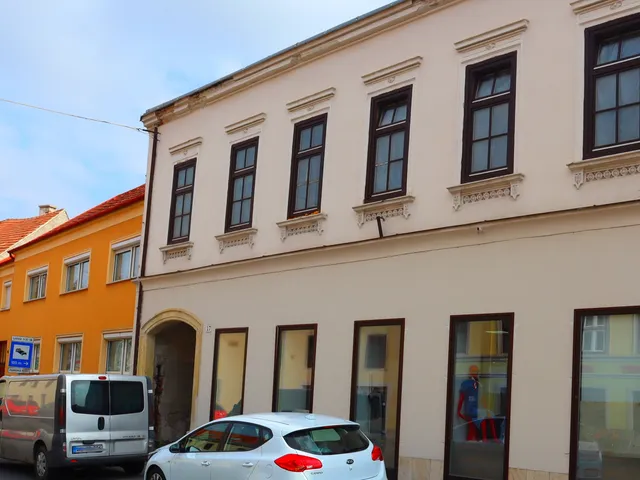 Eladó kereskedelmi és ipari ingatlan Sopron 600 nm