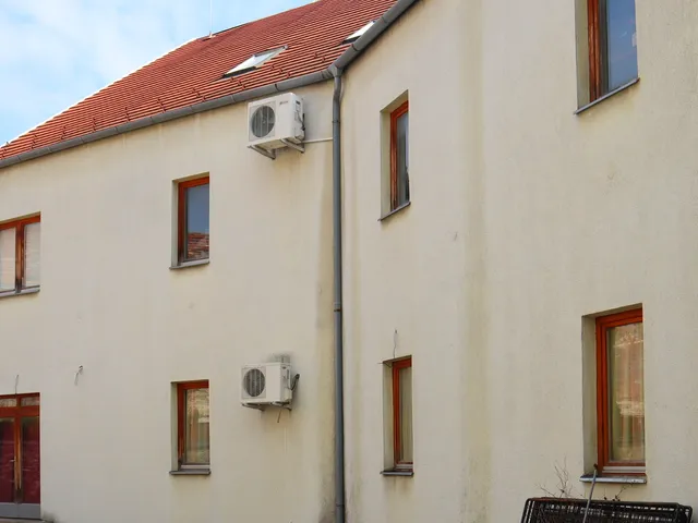 Eladó kereskedelmi és ipari ingatlan Sopron 600 nm