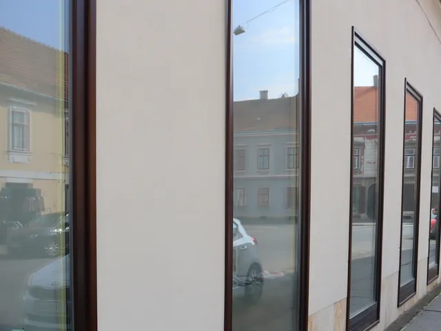 Eladó kereskedelmi és ipari ingatlan Sopron 600 nm