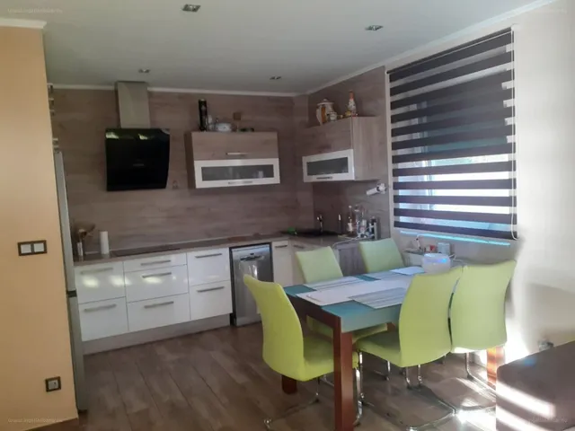 Eladó ház Koroncó, z 95 nm